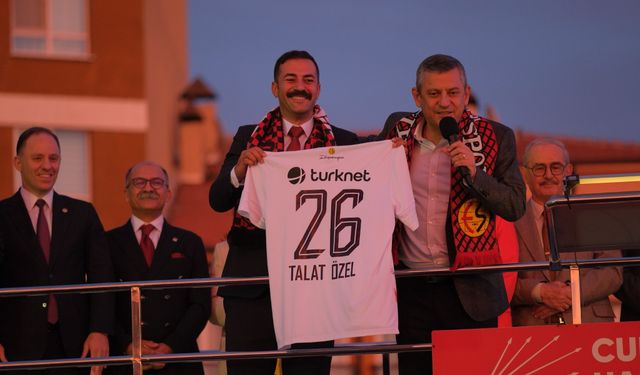 Özgür Özel: "Ben babadan emanet Eskişehirsporluyum"