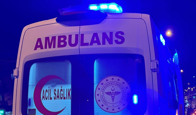 Komşuda motosiklet ile kamyonet kaza yaptı: 1 yaralı