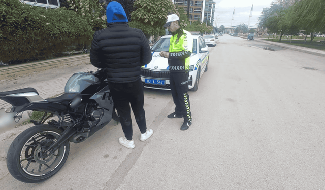 Komşuda motosiklet hilesi pahalıya patladı: Sürücü polislere yakalandı