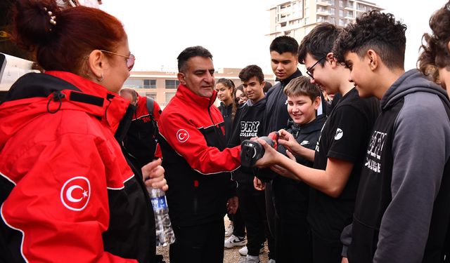 Tepebaşı Arama Kurtarma Ekibinden öğrencilere afet farkındalık eğitimi