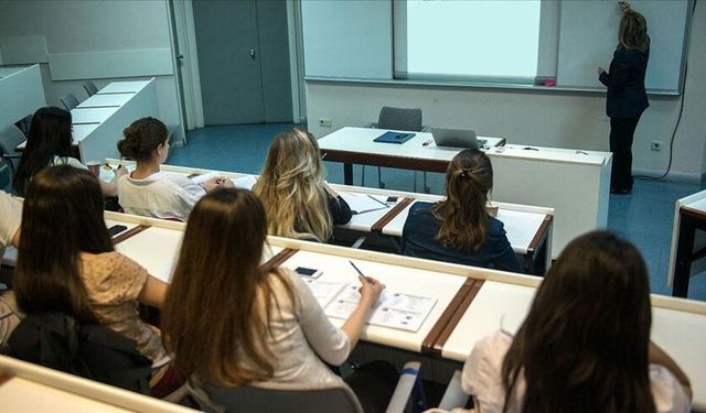 Üniversite 3 yılda bitecek: YÖK Başkanı Özvar kritik detayları açıkladı