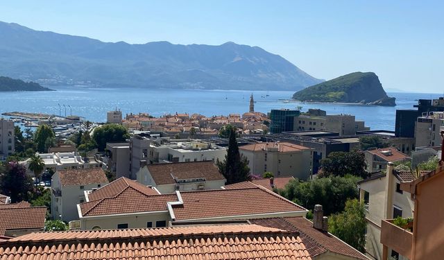 Karadağ, Türkiye'ye kapıları kapattı: Başbakan girişlerin durdurulduğunu açıkladı