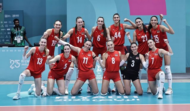Kadın Voleybol Milli Takımı Azerbaycan'ı mağlup etti