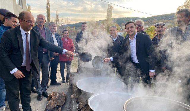 Seyitgazi’de geleneksel pekmez şenliği coşkusu