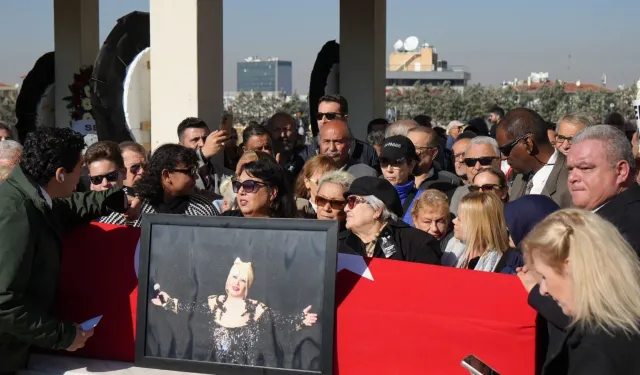 Muazzez Abacı'ya veda: Son yolculuğuna uğurlandı