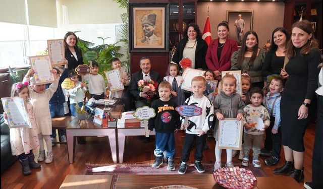 Başkan Ataç Dünya Çocuklar Günü Kapsamında miniklerle bir araya geldi