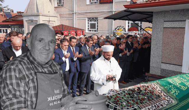 "Yaşayan İnsan Hazinesi" Salim Yaşar son yolculuğuna uğurlandı