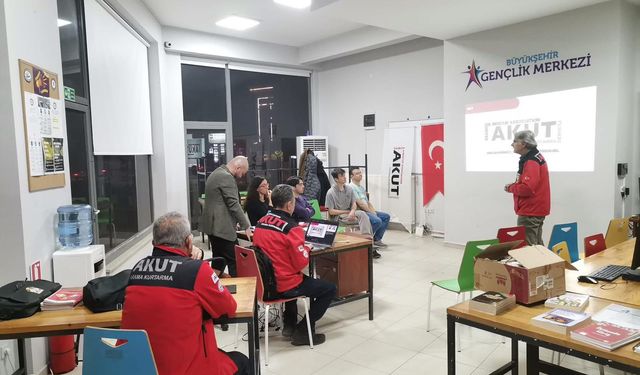 Eskişehir'de “Deprem Bilinçlendirme Semineri” verildi
