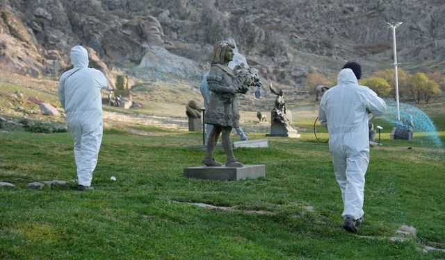 Sivrihisar'da yeşil alan çalışmaları devam ediyor