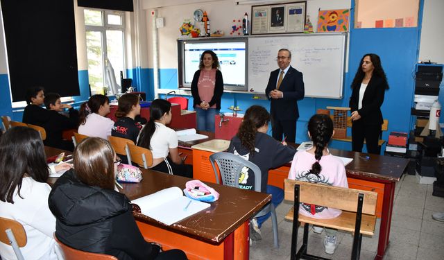 İl Milli Eğitim Müdür Aydın, öğretmen ve öğrencilerle bir araya geldi