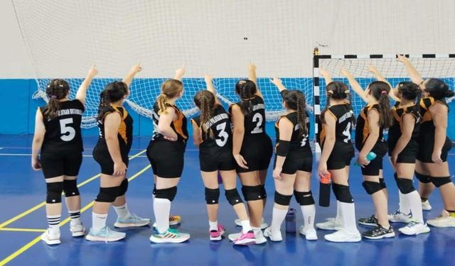 Tarih değişti: Voleybol Küçük Kız final maçı ertelendi