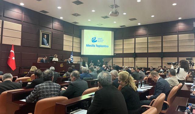 Eskişehir Büyükşehir Meclisi’nde su tartışması: “En pahalı suyu Eskişehirliler tüketiyor diyorsanız ispat edeceksiniz!”