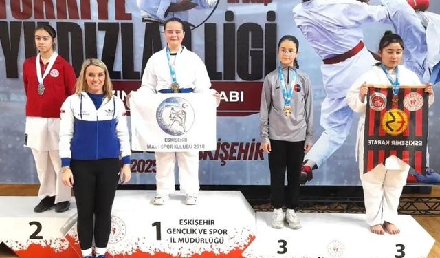 Eskişehir'de karate müsabakaları düzenlendi: Genç sporcular 23 madalya kazandı
