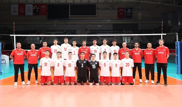 U18 Erkek Voleybol Milli Takımı Avrupa Şampiyonası için kampa girdi