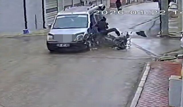 Eskişehir'de feci kaza kamerada! 23 yaşındaki genç ağır yaralandı