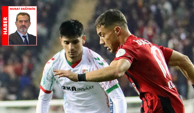 Şimşekler ilk yarı 1 gol buldu