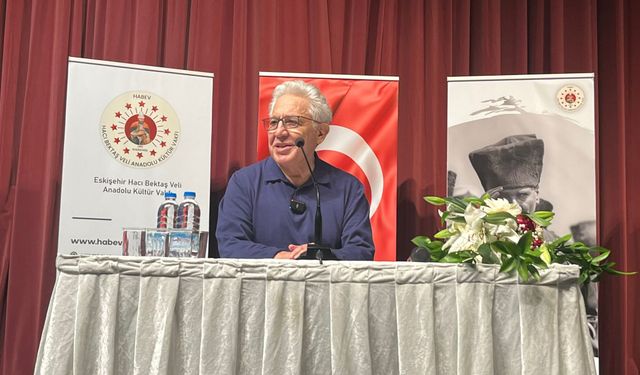 Zülfü Livaneli Eskişehirlilerle buluştu: "Alevi Bektaşi düşüncesini dünyaya tanıtabilmek için çok çaba harcadım"