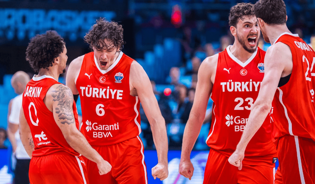 12 Dev Adam deplasmanda Sırbistan'ı devirdi