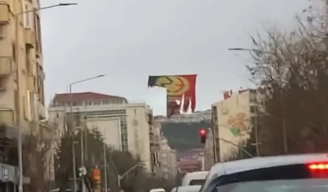 Tepkiye yol açmıştı: Yıpranmış Eskişehirspor bayrağı hala değiştirilmedi