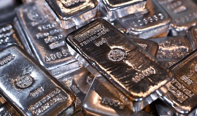 Gümüş yıl sonu ne kadar olacak? Dev kurum açıkladı