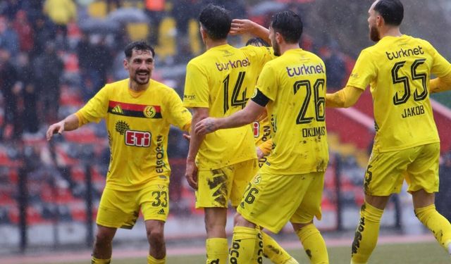 Şimşekler Uşak’ta gol oldu yağdı