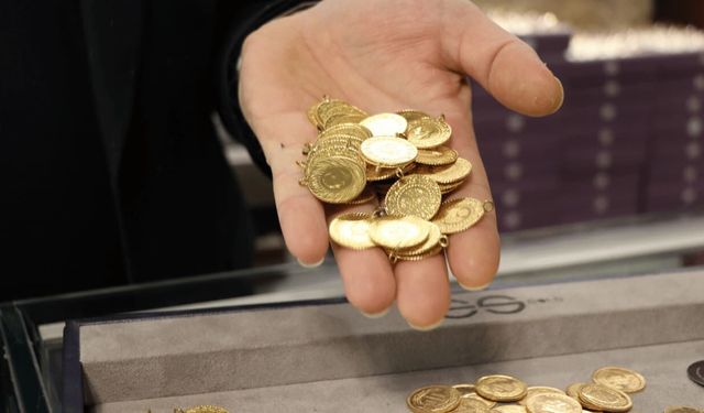 Altın 17 yılın en kötüsüne hazırlanıyor: Ünlü bankadan yıl sonu tahmini