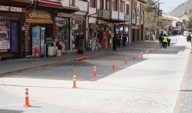 Belediye duyurdu: Eskişehir'de bir cadde çift yönlü trafiğe açıldı