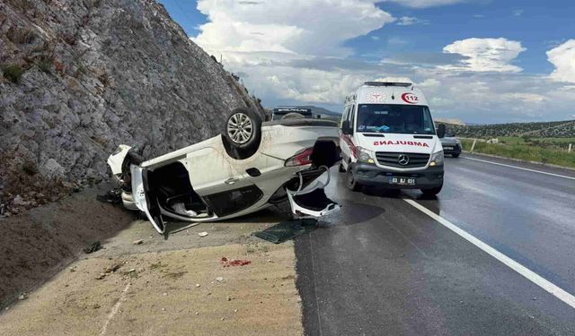 Bayram yolculuğu kabusa döndü! Takla atan araçtaki 4 kişi hastaneye kaldırıldı
