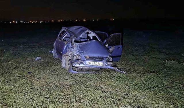 Bayram günü feci kaza: Otomobil şarampole yuvarlandı