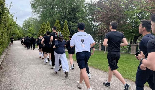 Eskişehir’de gerçekleştirilen koşu etkinliği yüzlerce kişiyi buluşturuyor