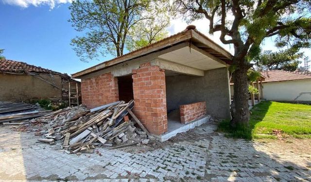 Esnemez, Seyitali ve Kümbet Akpınar'da İnönü Belediyesi'nden yoğun mesai