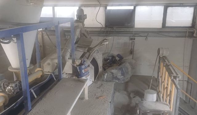 Elini mikser makinesine kaptıran işçi felaketi yaşadı: İşçi Eskişehir'e sevk edildi