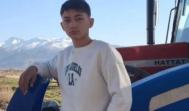 Karşıdan karşıya geçmeye çalışıyordu... 15 yaşındaki Ahmet feci kazada can verdi