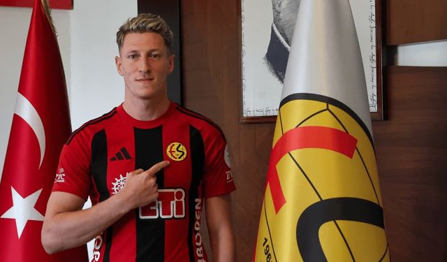 Eskişehirspor'un 1.92'lik yeni stoperi imzayı attı