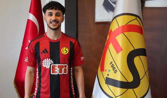 Eskişehirspor savunmasına takviye: Ahmet Lütfi Kara siyah-kırmızılılarda