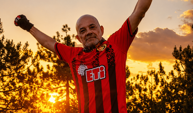 Eskişehirspor'un sevilen taraftarı Mesut Erol hayatını kaybetti