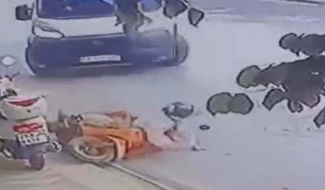 Eskişehir'de göz göre göre kaza: U dönüşü yapan minibüs motosiklete çarptı