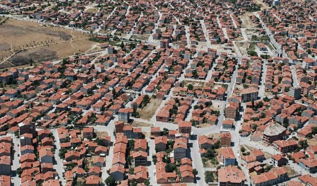 Eskişehir’de okul ve sağlık ocağı tartışması: “Bu mahalleler üvey evlat mı?”