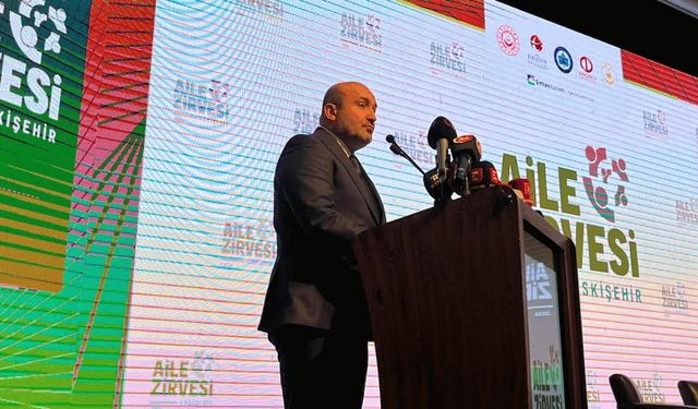 Eskişehir Aile Zirvesi başladı: Gürhan Albayrak açılış konuşmasını yaptı