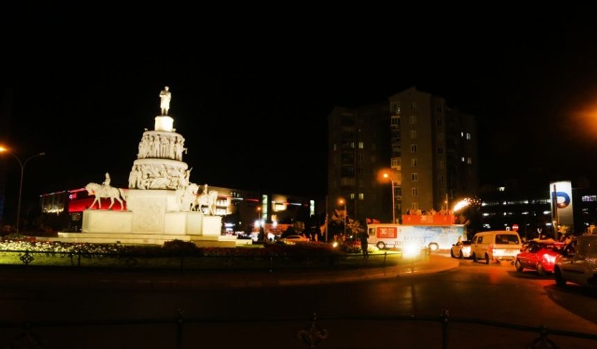 Eskişehir’e yakışır zafer alayı