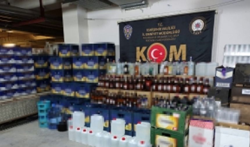 Eskişehir’de 4 ton 700 litre kaçak içki ele geçirildi