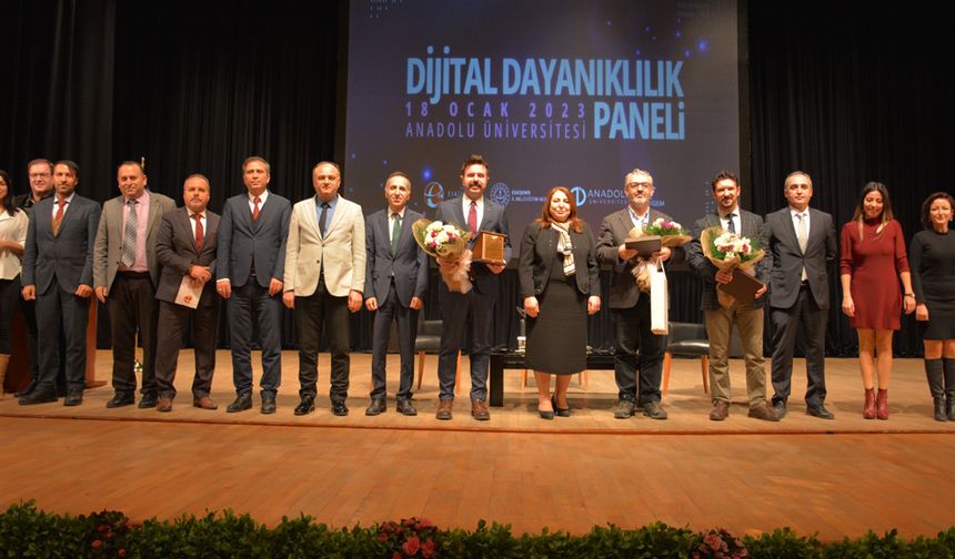 "Dijital Dayanıklılık" paneli düzenlendi