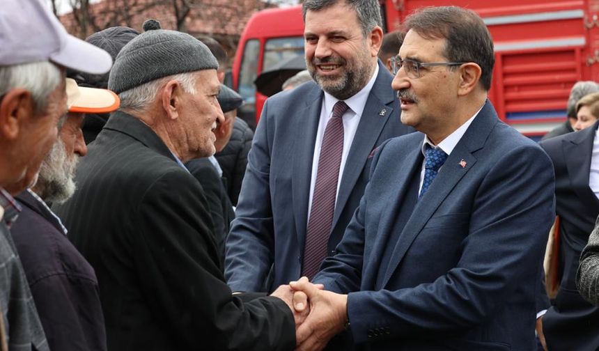 Enerji ve Tabii Kaynaklar Bakanı Fatih Dönmez Alpu’da yağmur ve şükür duasına katıldı