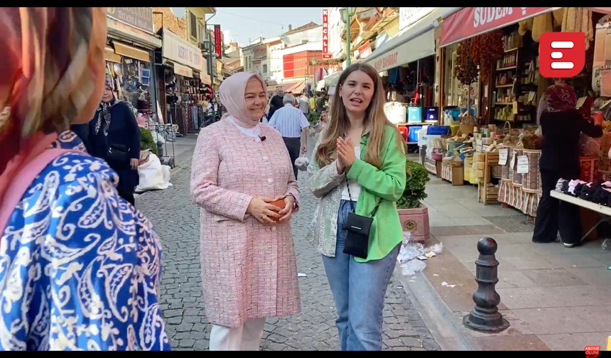 Nur Öven AK Parti Eskişehir Milletvekili Ayşen Gürcan ile Bayram alışverişinde