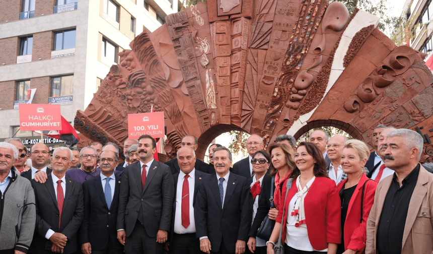 Eskişehir’de Cumhuriyetin gurur anıtı açıldı