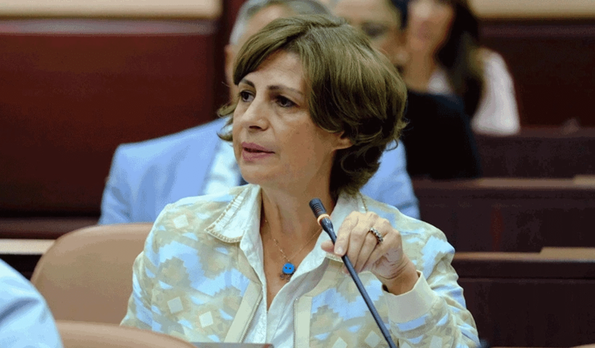 Ayşe Ünlüce gençlere seslendi: "Kapımız her zaman açık"