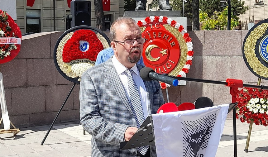 ADD Eskişehir Şube Başkanı Taşar: "Laik cumhuriyetimize can suyu oldu"