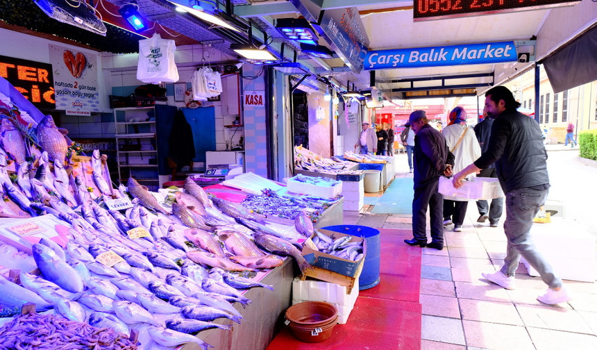 Eskişehir'de sıcak hava tezgahları vurdu! Balık satışları azalmaya başladı