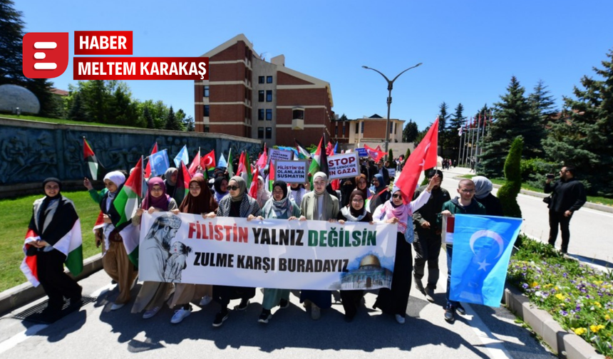 Anadolu Üniversitesi’nde Filistin için nöbet tutmaya başladılar