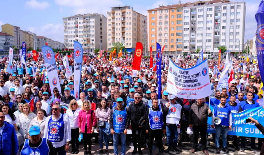 Eskişehir'de coşkulu 1 Mayıs kutlamaları